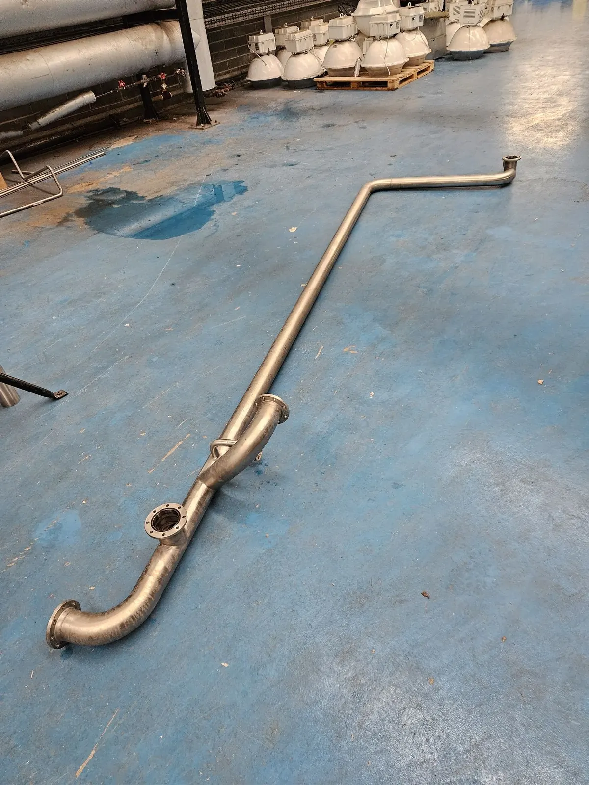 Stainless steel pipework with bends and tri-clamp ends